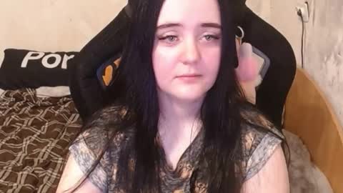 Snapshot of your_8a8y chatting on 11.13.25 your_8a8y online show from 11.13.25