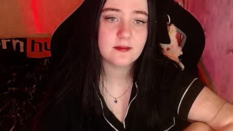 Snapshot of your_8a8y chatting on 12.15.25 your_8a8y online show from 12.15.25