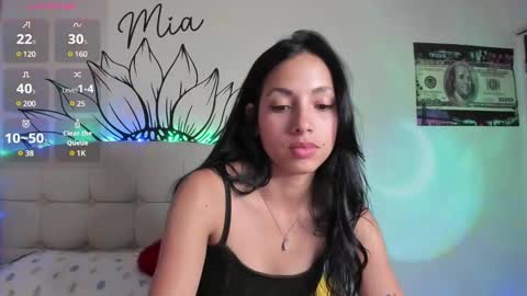 Snapshot of your_beck chatting on 02.23.25 mia3 online show from 02.23.25