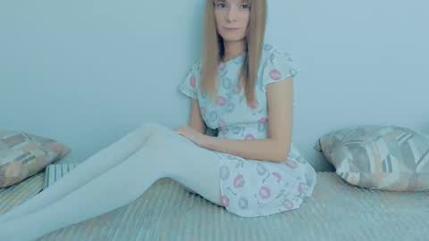 Lily online show from 10.05.25