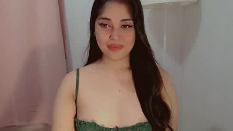 Snapshot of your_gwen22 chatting on 11.21.25 GWEN online show from 11.21.25