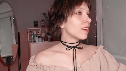 Snapshot of your_hot_ex chatting on 11.08.25 Alex and Kris long hair online show from 11.08.25