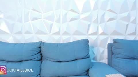 Snapshot of your_juice_ocktail chatting on 10.22.25 your_juice_ocktail online show from 10.22.25