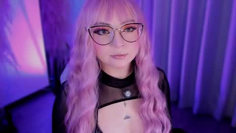 Cami independent model online show from 06.18.26