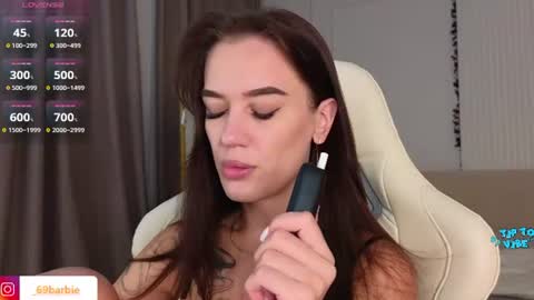 Jessica Loyd online show from 08.08.26