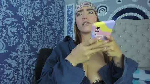 Snapshot of your_perverse_whore chatting on 12.27.24 Salome online show from 12.27.24