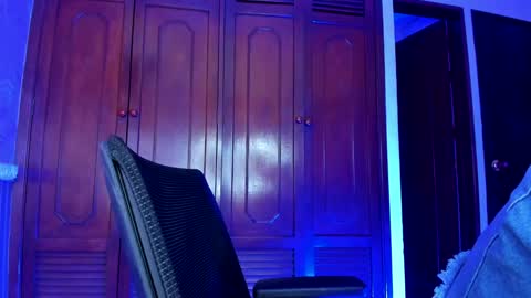 Snapshot of your_perverse_whore chatting on 01.03.25 Salome online show from 01.03.25