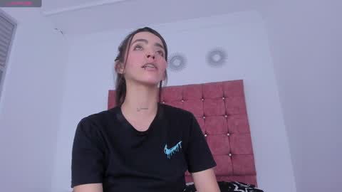 Snapshot of your_perverse_whore chatting on 01.24.25 Salome online show from 01.24.25