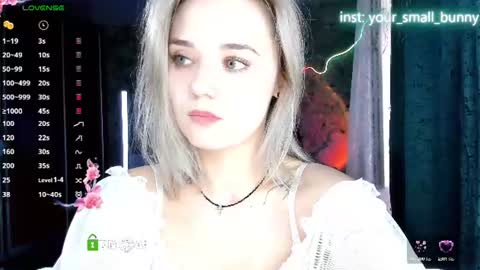 Snapshot of your_small_bunny chatting on 07.19.26 Molly online show from 07.19.26