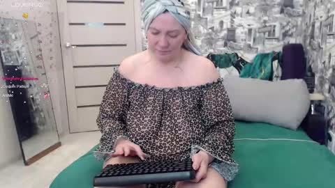 Snapshot of your_space_hot chatting on 02.24.26 Ammy online show from 02.24.26