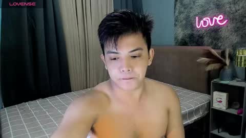 yourasian_bradley online show from 02.08.26