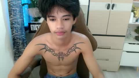 yourasian_eric online show from 03.10.26