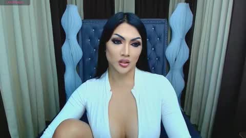 Snapshot of yourasiangoddess69 chatting on 02.18.26 Goddess online show from 02.18.26