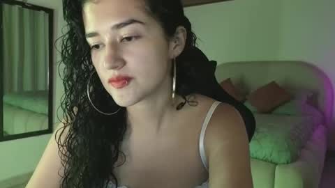 yourdreamgirl2025 online show from 04.30.26