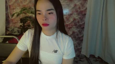 Snapshot of yourdreamgirljenelyn chatting on 06.18.26 Alice online show from 06.18.26
