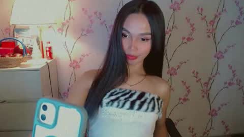 Snapshot of yourfavoratericcie chatting on 09.19.25 RICCIE MAE online show from 09.19.25