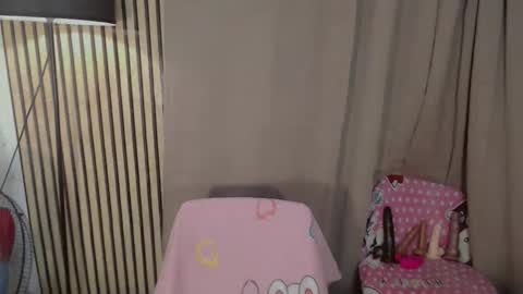 Vivian online show from 02.14.26