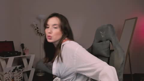 Chloe online show from 01.22.25