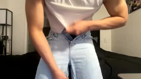 Snapshot of yourguuy21 chatting on 12.03.25 yourguuy21 online show from 12.03.25