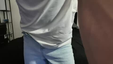 Snapshot of yourguuy21 chatting on 12.14.25 yourguuy21 online show from 12.14.25