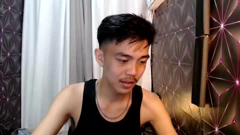 Snapshot of yourguy_josh23 chatting on 02.17.25 Josh online show from 02.17.25