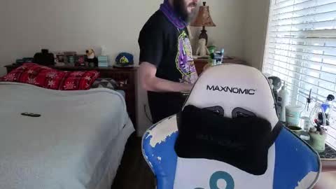 Snapshot of yourhighnessthis9inch chatting on 12.20.25 Sh online show from 12.20.25