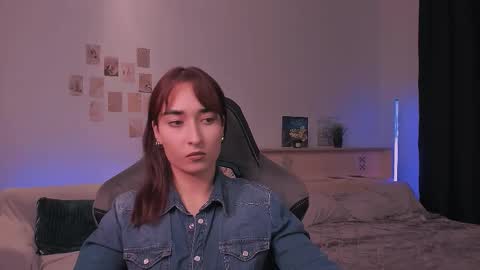 Snapshot of yourjullymoon chatting on 10.18.25 Jully online show from 10.18.25