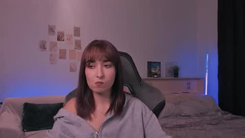 Snapshot of yourjullymoon chatting on 10.19.25 Jully online show from 10.19.25