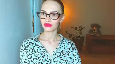 Snapshot of yourladysunshine chatting on 06.03.26 Ksyusha online show from 06.03.26