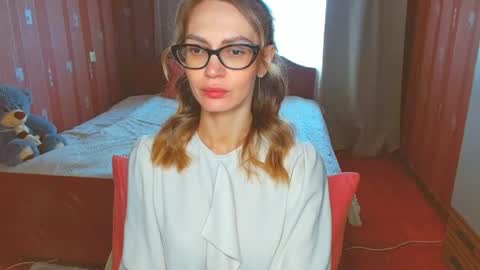 Snapshot of yourladysunshine chatting on 06.15.26 Ksyusha online show from 06.15.26