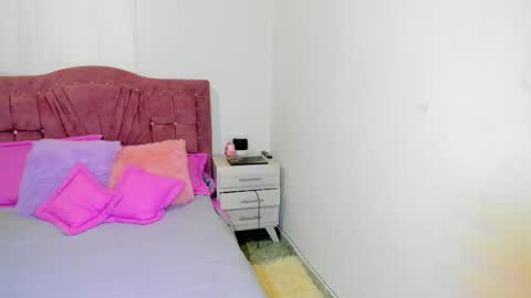 EMELY online show from 02.11.26