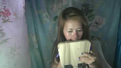 Snapshot of yourlenda chatting on 02.15.26 Glenda online show from 02.15.26