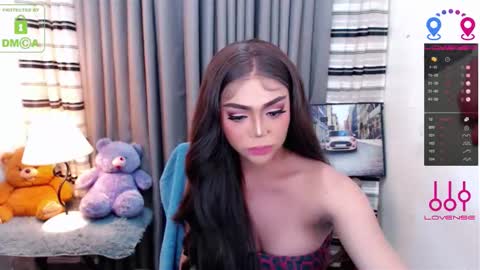 Snapshot of yourloveable chatting on 10.10.25 CHARLOTTE online show from 10.10.25