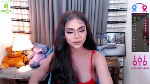 Snapshot of yourloveable chatting on 10.21.25 CHARLOTTE online show from 10.21.25