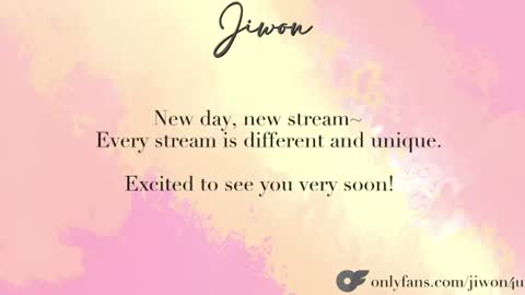 Snapshot of yourlovelykgirlfriend chatting on 06.20.26 J i w o n online show from 06.20.26