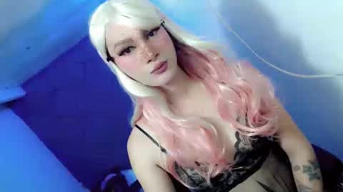 Snapshot of yourlovemaria chatting on 01.12.25 Maria online show from 01.12.25