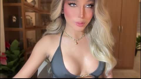 Snapshot of yourlovingpearlita1000 chatting on 01.15.26 Pearl online show from 01.15.26