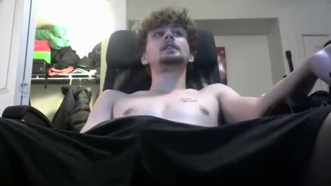 Snapshot of yourman1253 chatting on 11.05.25 YourMan online show from 11.05.25