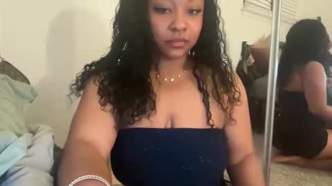 Snapshot of yourmommysilk chatting on 03.14.26 YOURMOMMY online show from 03.14.26