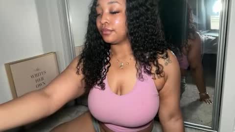 Snapshot of yourmommysilk chatting on 03.21.26 YOURMOMMY online show from 03.21.26