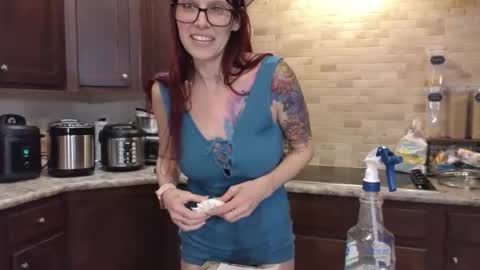 Snapshot of yournaughtysuccubus chatting on 01.04.25 Yournaughtysuccubus online show from 01.04.25