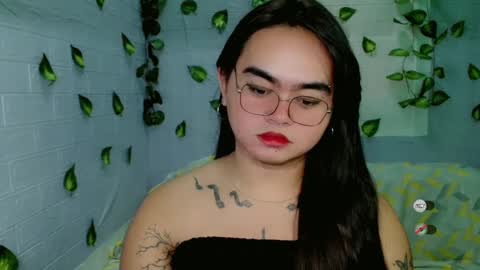 Snapshot of yourprincessthea chatting on 02.25.25 yourprincessthea online show from 02.25.25