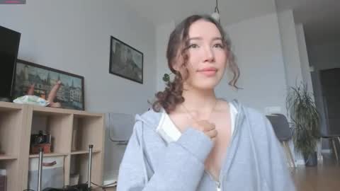 Snapshot of yours_meyy chatting on 11.15.25 youre meyy online show from 11.15.25