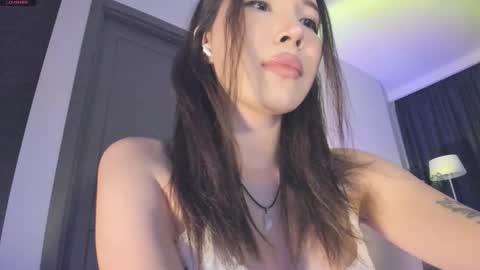 Snapshot of yours_meyy chatting on 11.29.25 youre meyy online show from 11.29.25