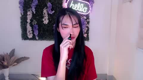    online show from 03.08.25