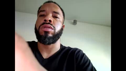 Snapshot of yoursexydaddy79 chatting on 09.28.25 mother fucker online show from 09.28.25