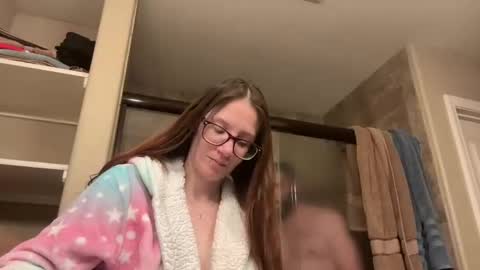yourstrulylivy online show from 12.14.24
