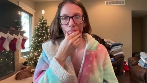 yourstrulylivy online show from 12.18.24