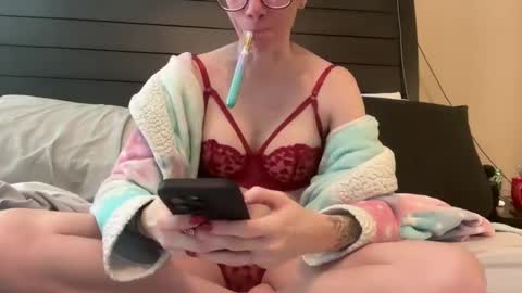 yourstrulylivy online show from 01.09.25