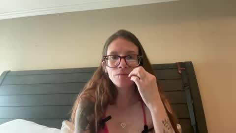 yourstrulylivy online show from 02.22.25